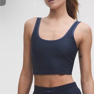 BNWT lululemon athletica Deep Blue Textured Sports Bra
